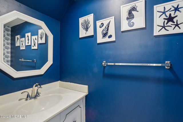 27 Apple Drive, Spring Lake Heights, NJ 07762