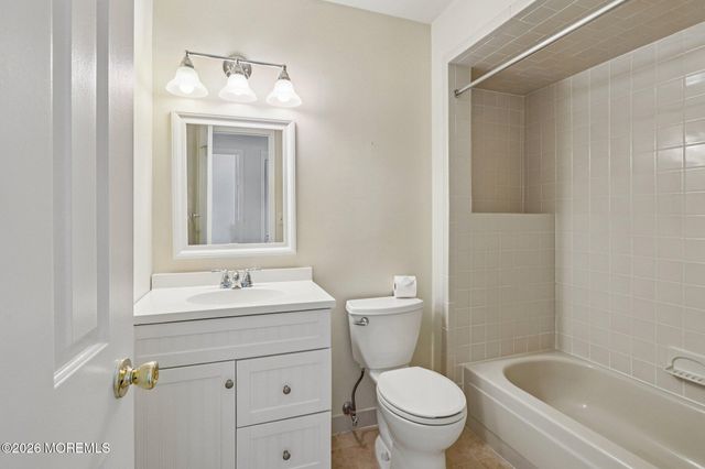 27 Apple Drive, Spring Lake Heights, NJ 07762