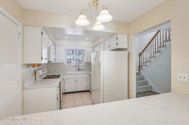 27 Apple Drive, Spring Lake Heights, NJ 07762