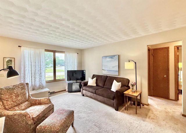 4105 Mackinac Drive, Janesville, WI 53546