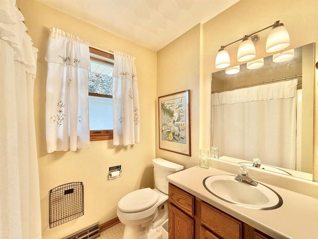 4105 Mackinac Drive, Janesville, WI 53546