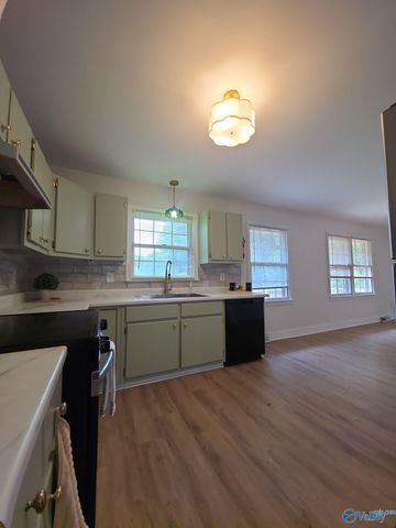 2613 Skyline Drive, Huntsville, AL 35810