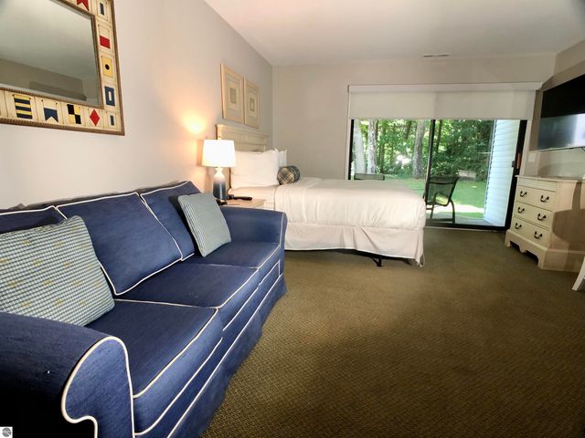 5619 Creeks Crossing, Williamsburg, MI 49690