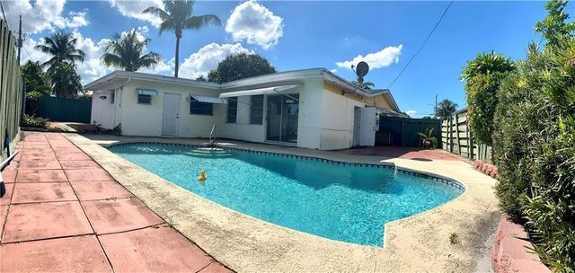 1650 NW 43rd Street, Oakland Park, FL 33309