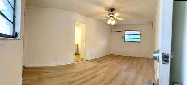 1650 NW 43rd Street, Oakland Park, FL 33309