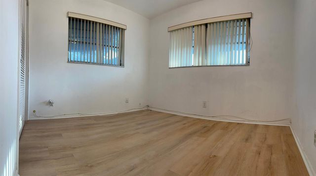 1650 NW 43rd Street, Oakland Park, FL 33309