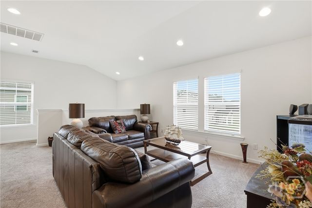 1067 Autumns Wood Circle E, Brunswick, GA 31524