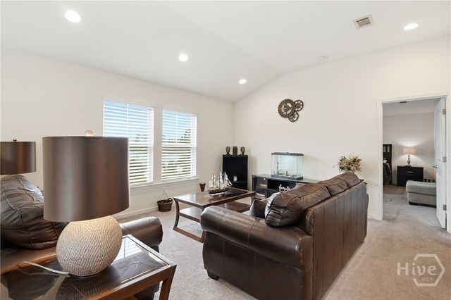 1067 Autumns Wood Circle E, Brunswick, GA 31524