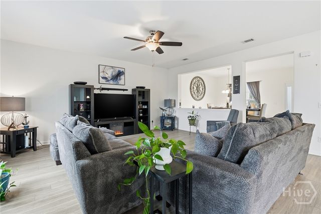 1067 Autumns Wood Circle E, Brunswick, GA 31524