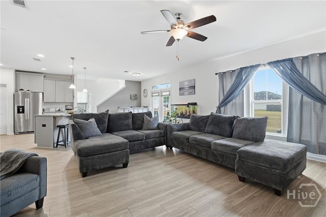 1067 Autumns Wood Circle E, Brunswick, GA 31524