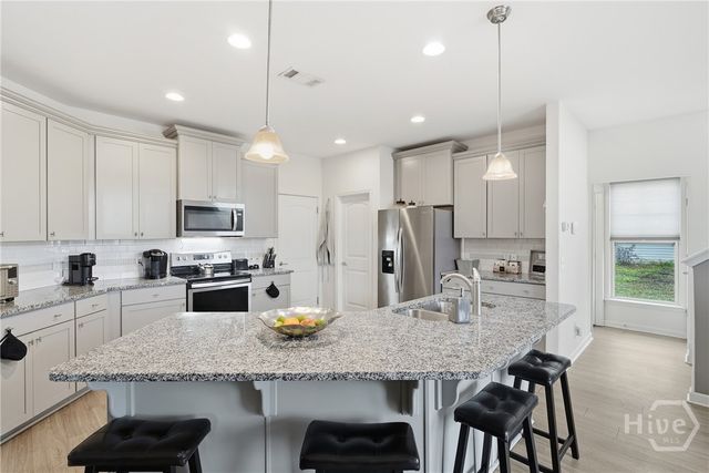 1067 Autumns Wood Circle E, Brunswick, GA 31524