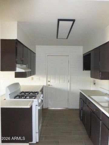 401 W GREENWICH Road, Kearny, AZ 85137