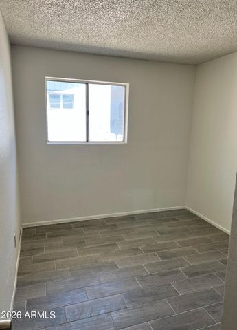 401 W GREENWICH Road, Kearny, AZ 85137