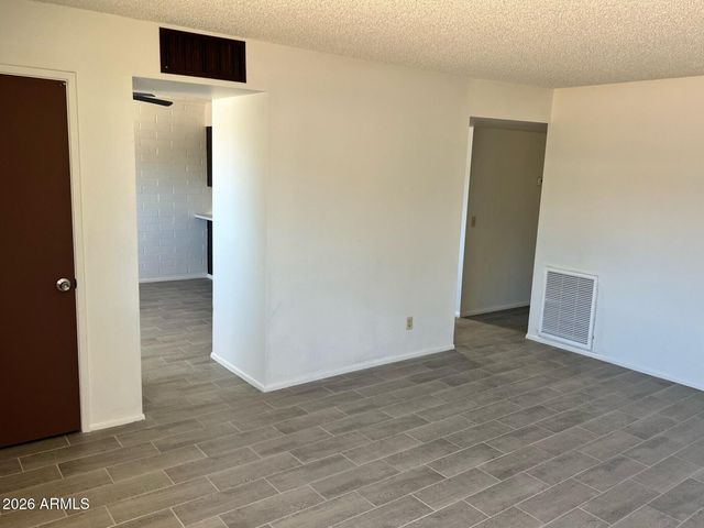 401 W GREENWICH Road, Kearny, AZ 85137