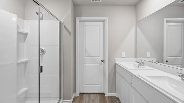 1912 CHEROKEE Lane, Cleburne, TX 76033