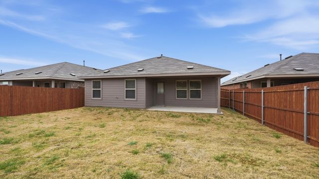 1912 CHEROKEE Lane, Cleburne, TX 76033