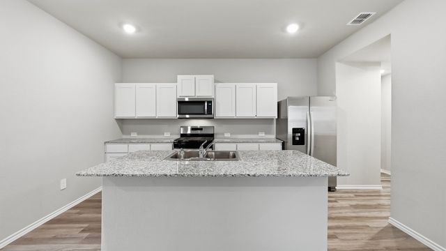 1912 CHEROKEE Lane, Cleburne, TX 76033