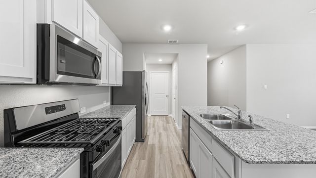 1912 CHEROKEE Lane, Cleburne, TX 76033