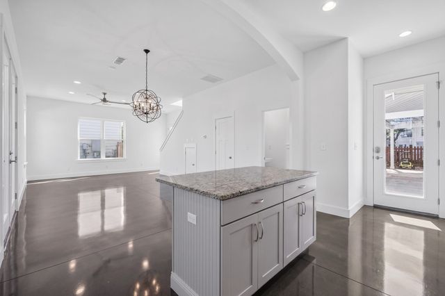 617 Eastboro Dr, Nashville, TN 37209
