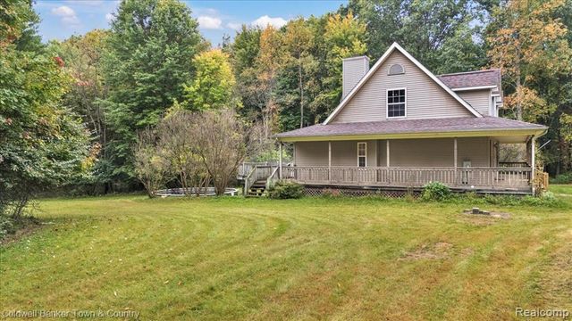 7250 Randall Drive, Fenton, MI 48430