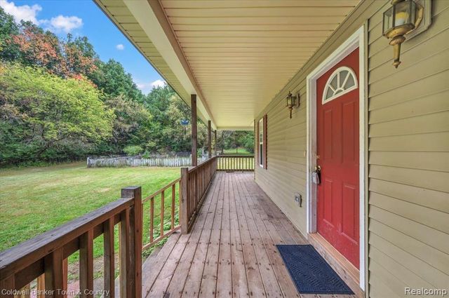 7250 Randall Drive, Fenton, MI 48430