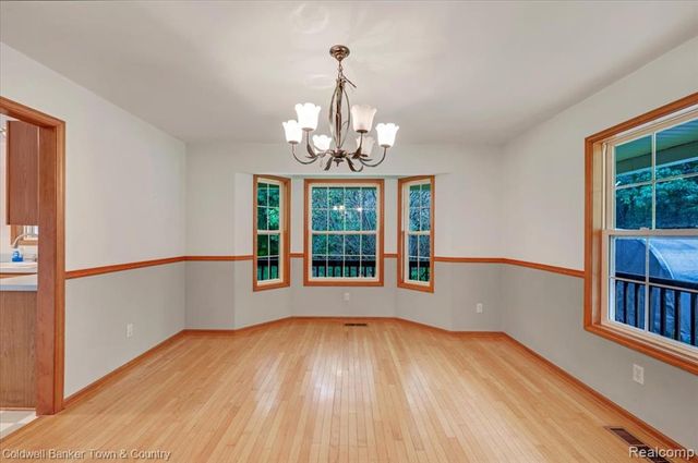 7250 Randall Drive, Fenton, MI 48430