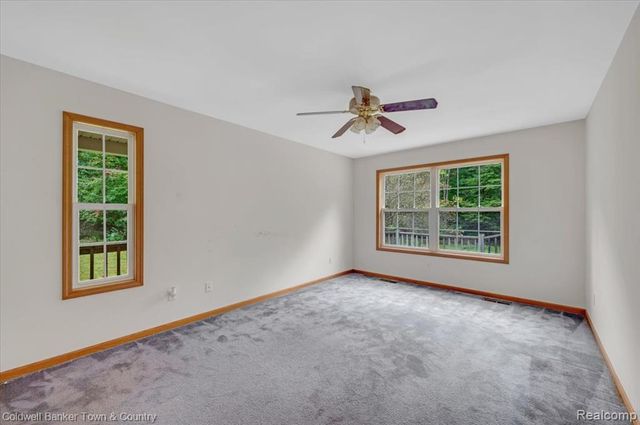 7250 Randall Drive, Fenton, MI 48430