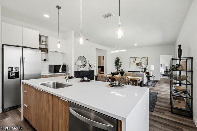 1727 NE 12th TER, Cape Coral, FL 33909