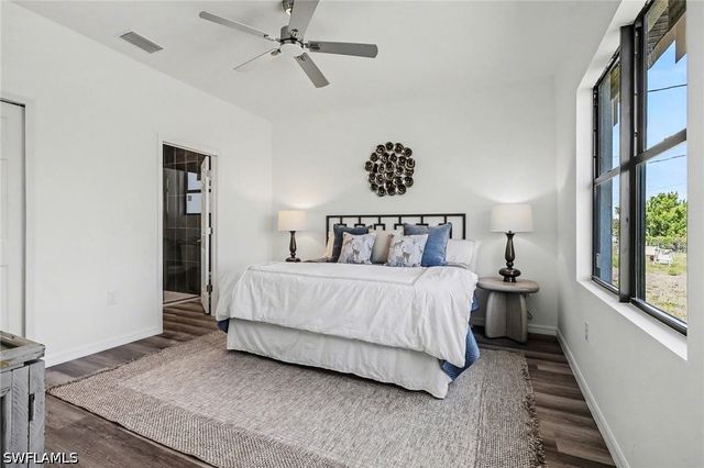 1727 NE 12th TER, Cape Coral, FL 33909