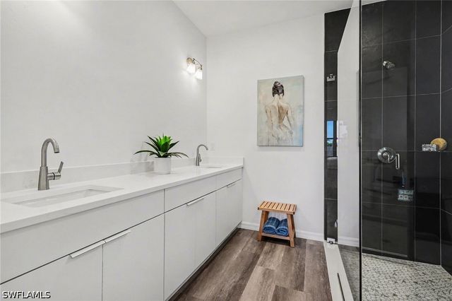 1727 NE 12th TER, Cape Coral, FL 33909