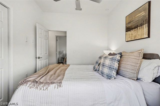 1727 NE 12th TER, Cape Coral, FL 33909