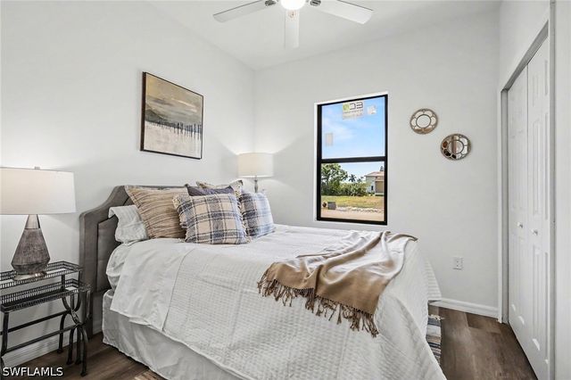 1727 NE 12th TER, Cape Coral, FL 33909