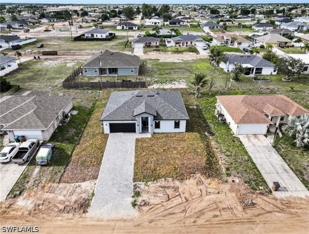 1727 NE 12th TER, Cape Coral, FL 33909