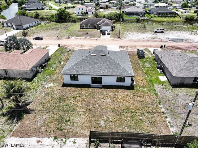 1727 NE 12th TER, Cape Coral, FL 33909