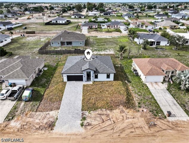 1727 NE 12th TER, Cape Coral, FL 33909