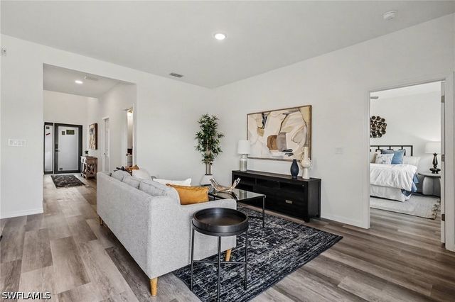 1727 NE 12th TER, Cape Coral, FL 33909