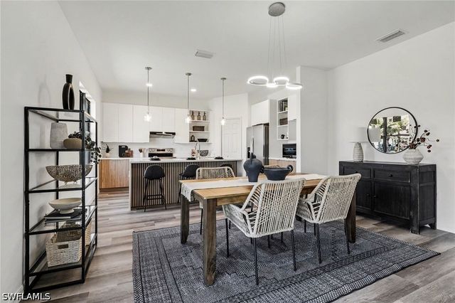 1727 NE 12th TER, Cape Coral, FL 33909