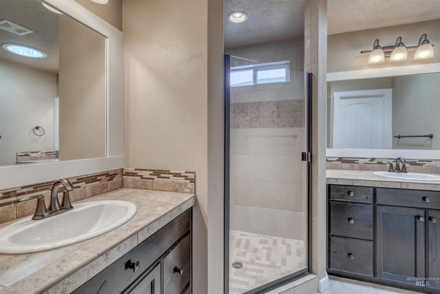 4470 S Axiom Ave, Boise, ID 83716