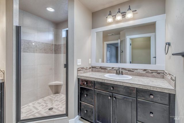 4470 S Axiom Ave, Boise, ID 83716