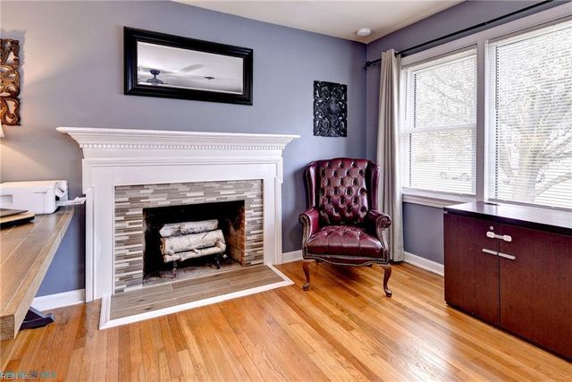 3 Hillcrest CIR, Hampton, VA 23666