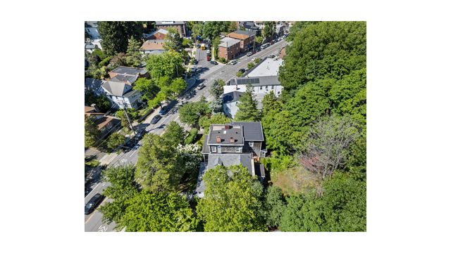5600 MOSHOLU Avenue, New York City, NY 10471