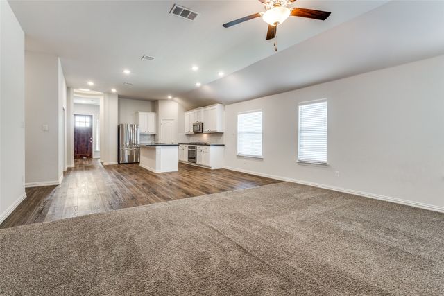 1024 Embers Lane, Denton, TX 76201