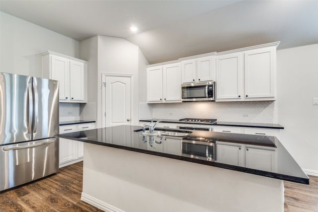 1024 Embers Lane, Denton, TX 76201