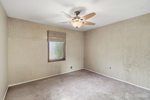 51 Malibu Court, Old Bridge, NJ 08857