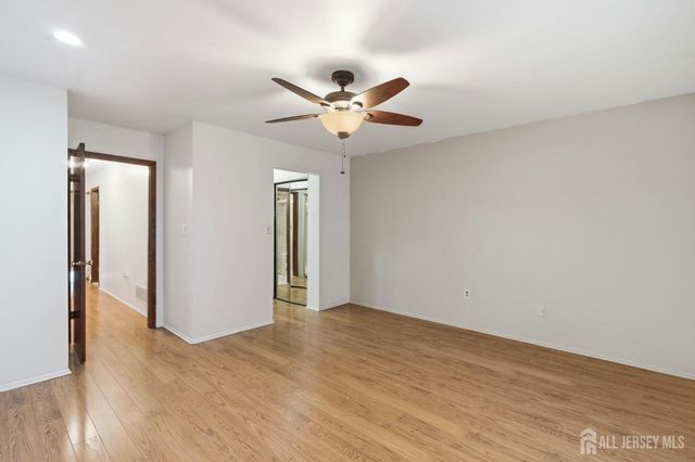 51 Malibu Court, Old Bridge, NJ 08857