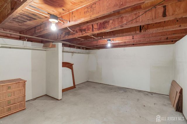 51 Malibu Court, Old Bridge, NJ 08857