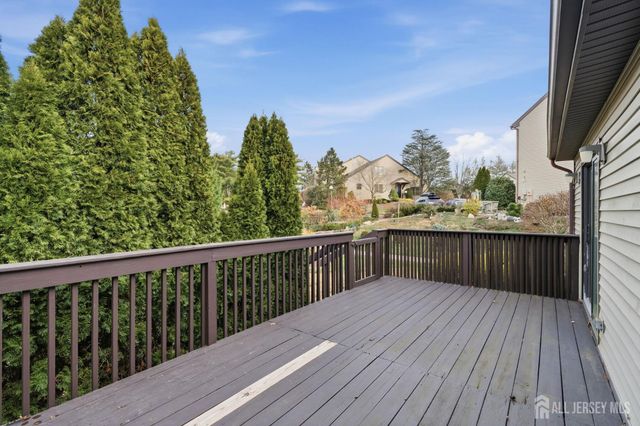 51 Malibu Court, Old Bridge, NJ 08857