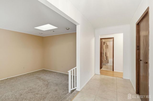 51 Malibu Court, Old Bridge, NJ 08857