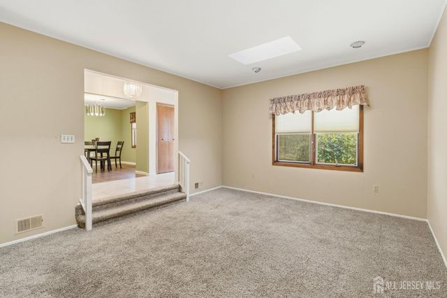 51 Malibu Court, Old Bridge, NJ 08857