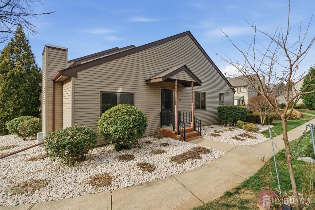 51 Malibu Court, Old Bridge, NJ 08857